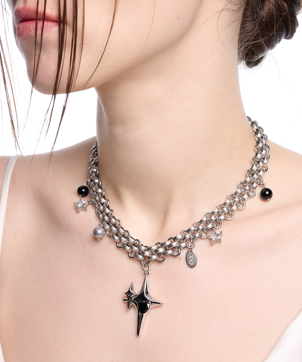 INTENSE NECKLACE